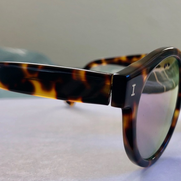 Illesteva Leonard Sunglasses Tortoise /Rose - Picture 5 of 7